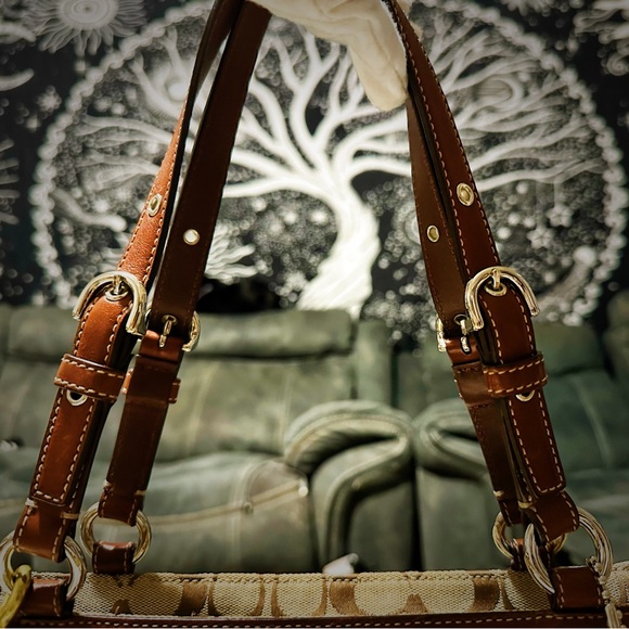 Vintage Coach Signature Brown and Tan Shoulder Bag - Picture 13 of 16